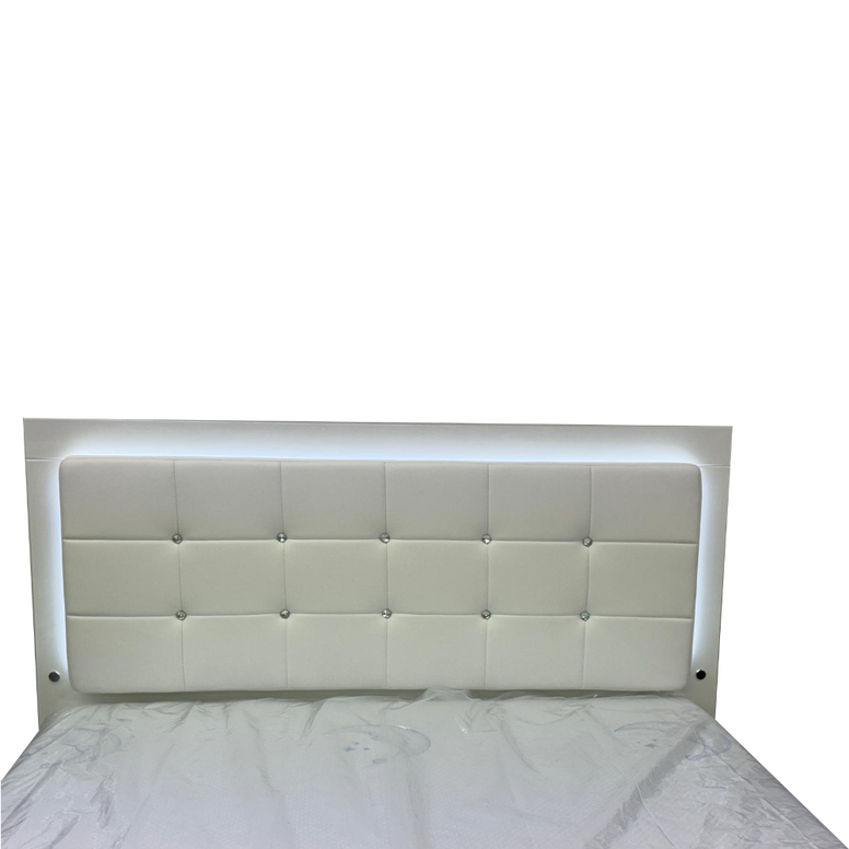 7004 - Storage Bed