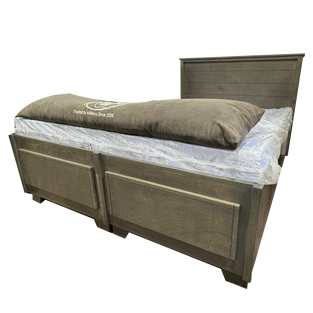 7009 - Storage Bed